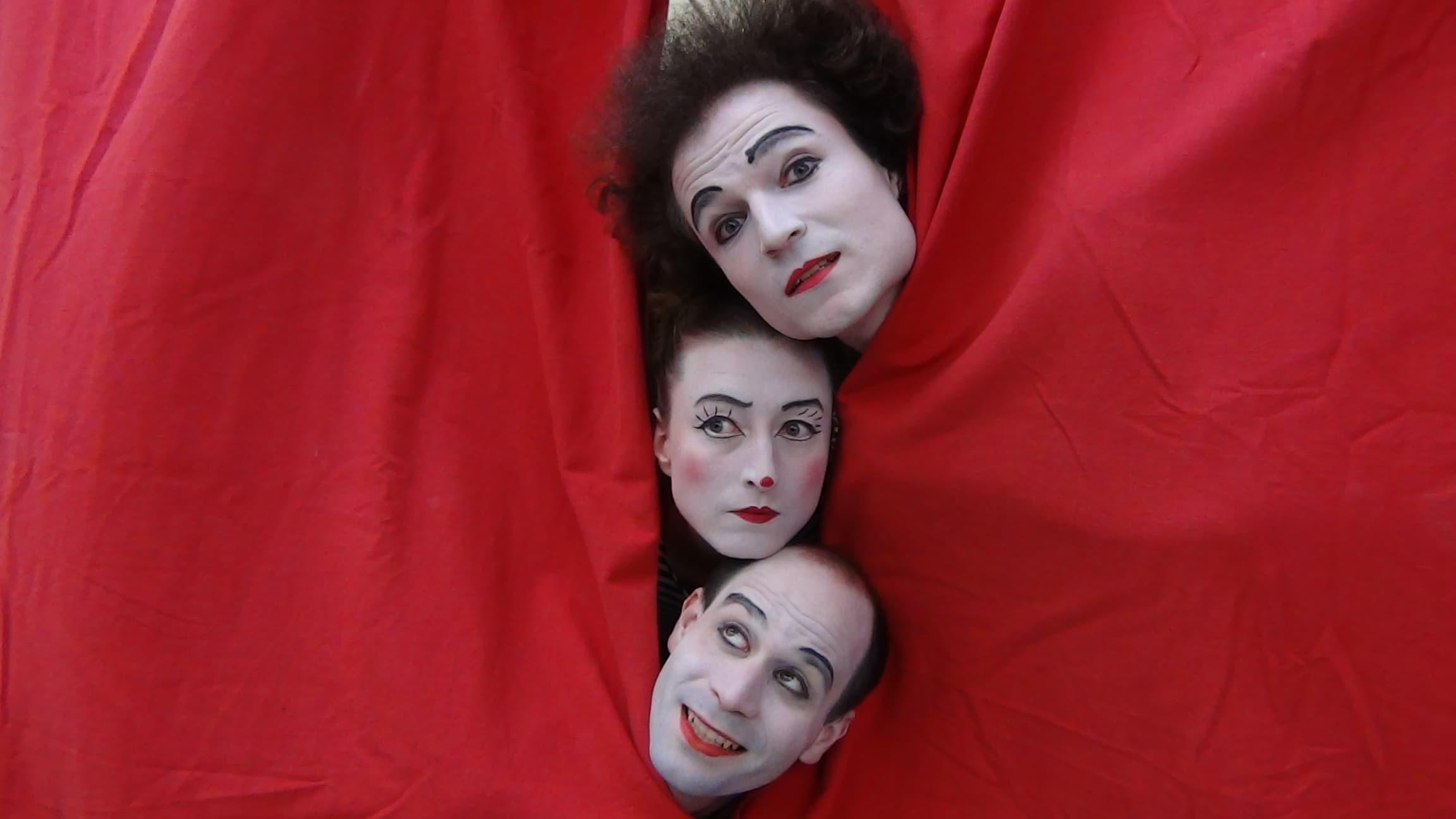 Neviditelný cirkus