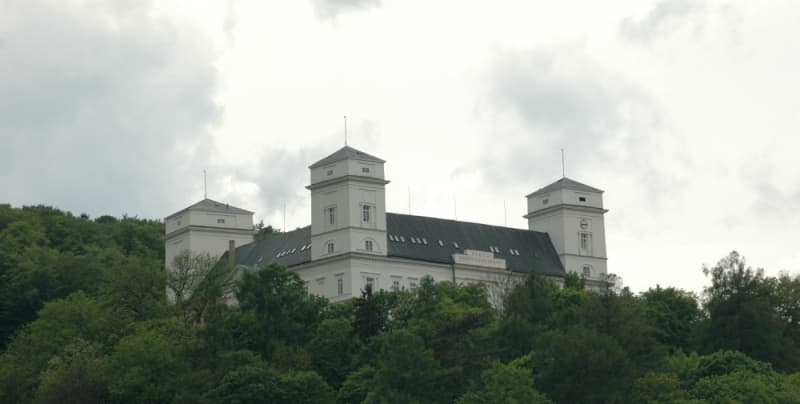 Zámek Račice