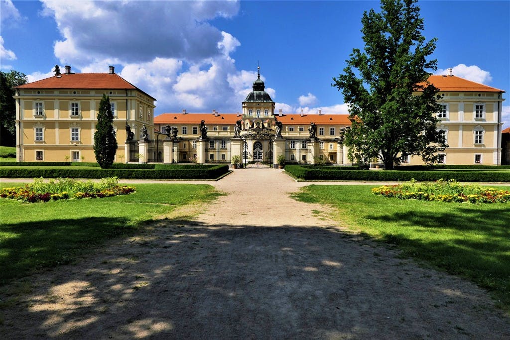 Zámek za TOTÁČE výstava fotografií na zámku Hořovice