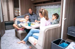 Užijte si cestování s dětmi v obytném karavanu