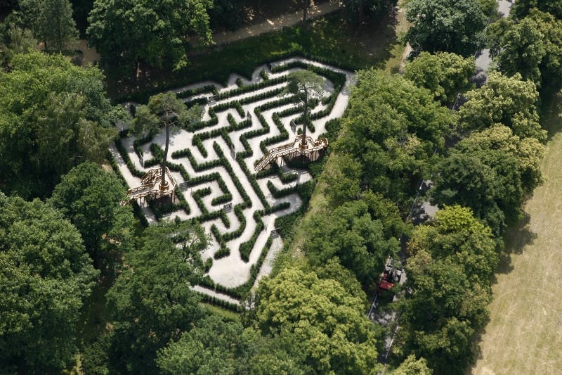 Tisové bludiště - největší z loučeňských labyrintů a bludišť